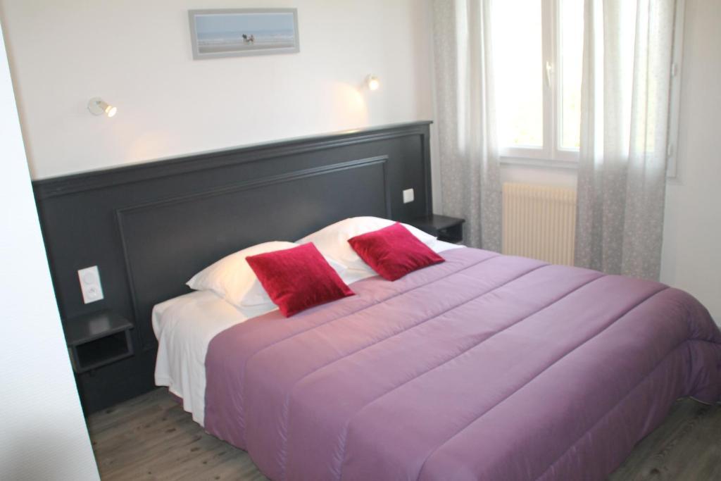 Cozy Hotel Logis Morlaix Plouigneau Bilik gambar